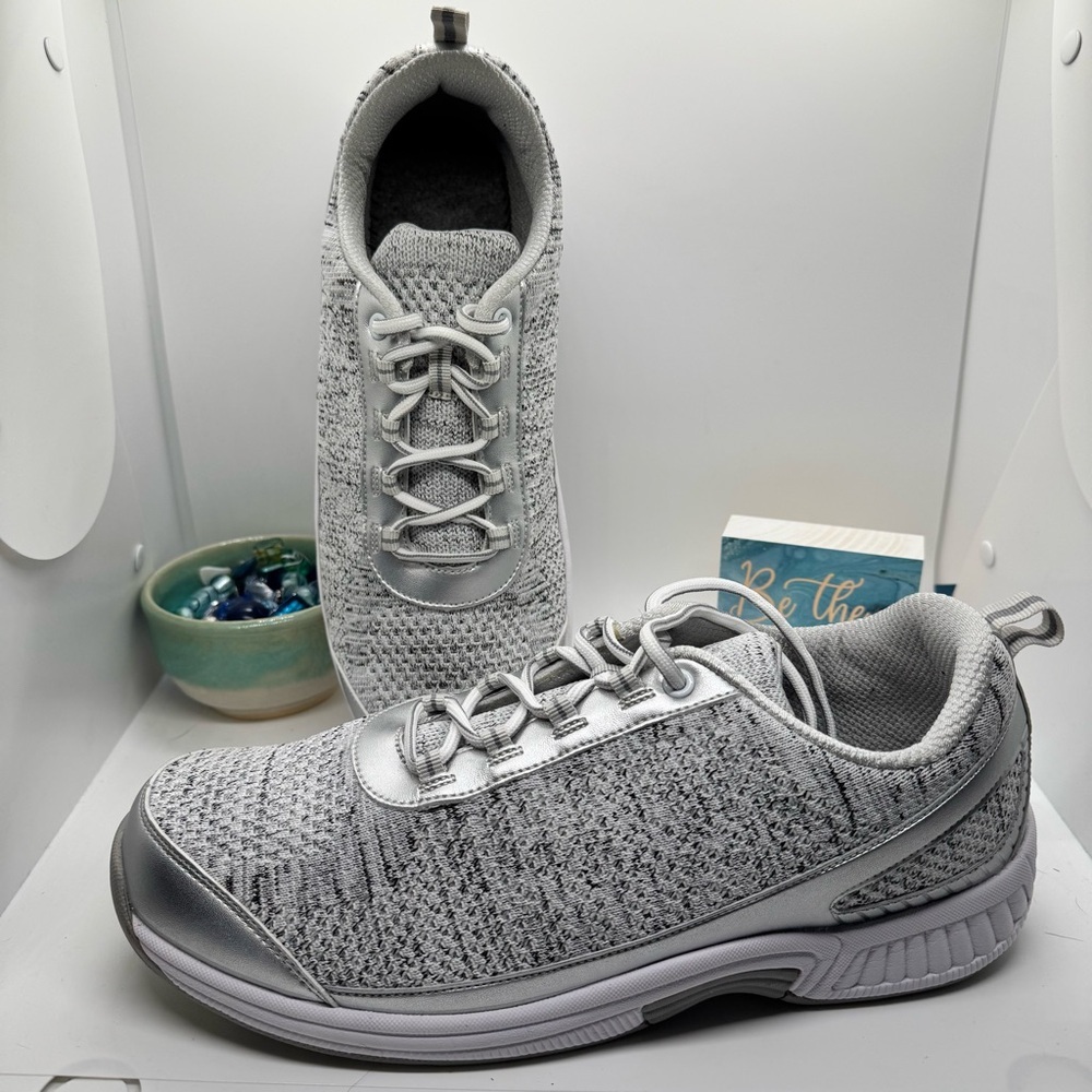 New in box, Ortho Feet Sandy 982 sneakers in size 12 X-Wide women,  10 W men.
